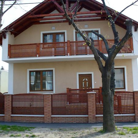 Rozsakert Apartmanhaz Hajdúszoboszló Exteriér fotografie